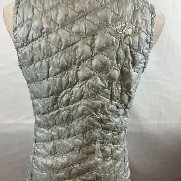 The North Face Quilted Vest S Light Gray Full Zipper Pockets - Picture 9 of 12